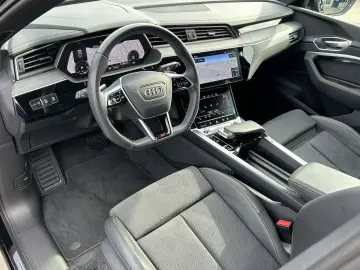 e-tron 50 quattro S line Black Edition
