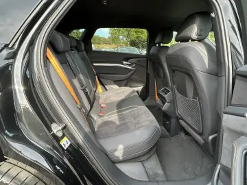 e-tron 50 quattro S line Black Edition