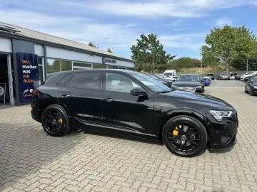 e-tron 50 quattro S line Black Edition