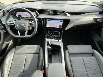 e-tron 50 quattro S line Black Edition