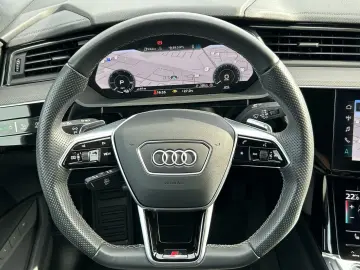 e-tron 50 quattro S line Black Edition