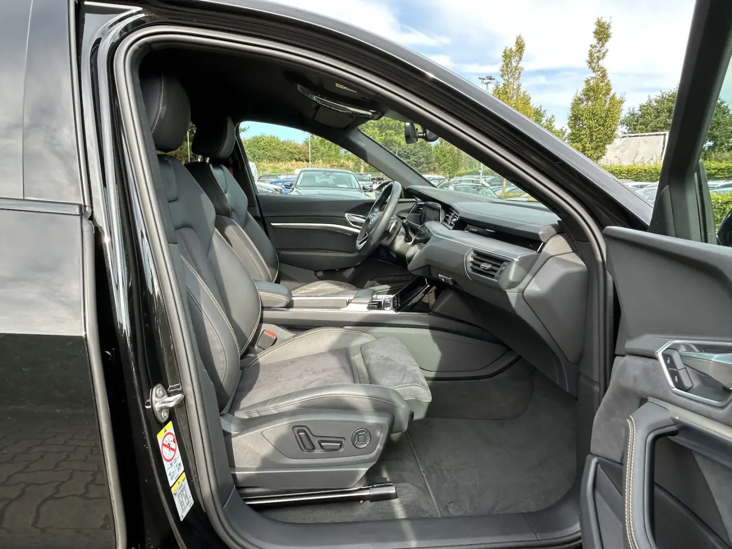 e-tron 50 quattro S line Black Edition