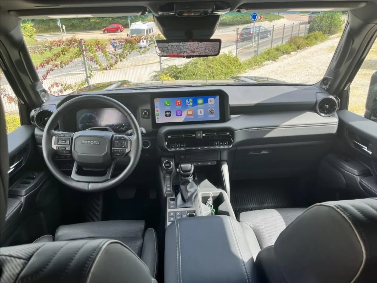 Land Cruiser 2,4 iFORCE MAX HEV RD