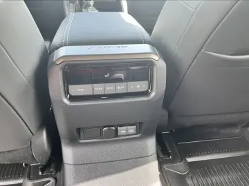 Land Cruiser 2,4 iFORCE MAX HEV RD