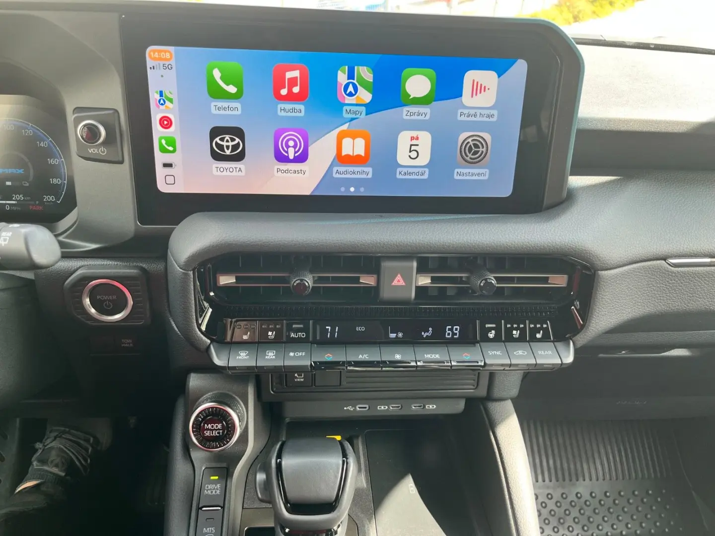 Land Cruiser 2,4 iFORCE MAX HEV RD