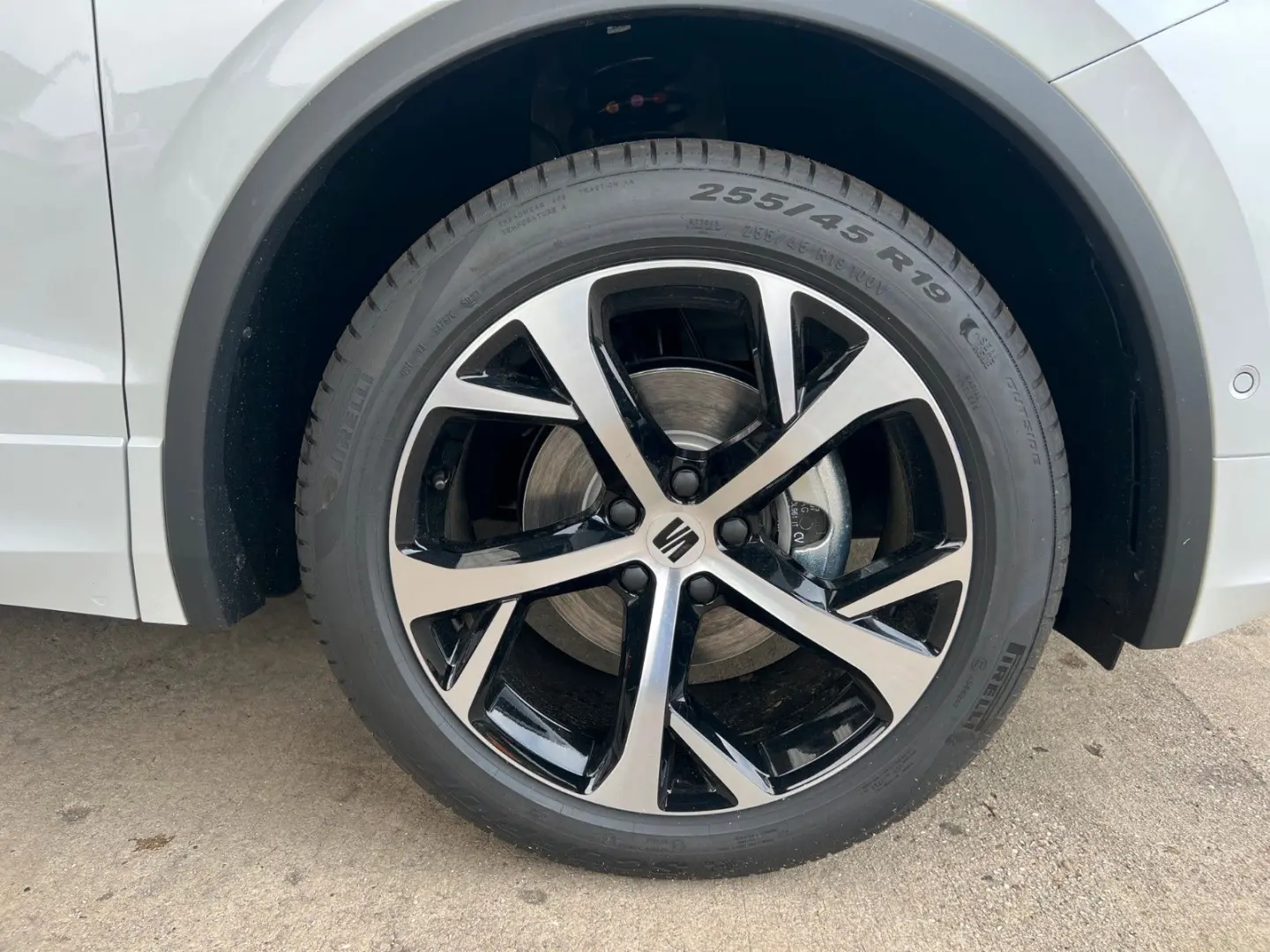 Tarraco FR 1.5 TSI DSG AHK/PANO/NAVI/ACC/
