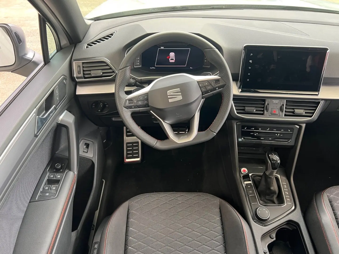 Tarraco FR 1.5 TSI DSG AHK/PANO/NAVI/ACC/