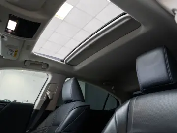 Lexus Seria ES 300h Echipare Luxury Stoc Timisoara