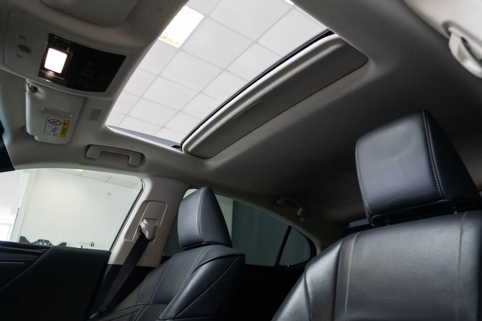 Lexus Seria ES 300h Echipare Luxury Stoc Timisoara