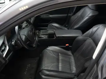 Lexus Seria ES 300h Echipare Luxury Stoc Timisoara