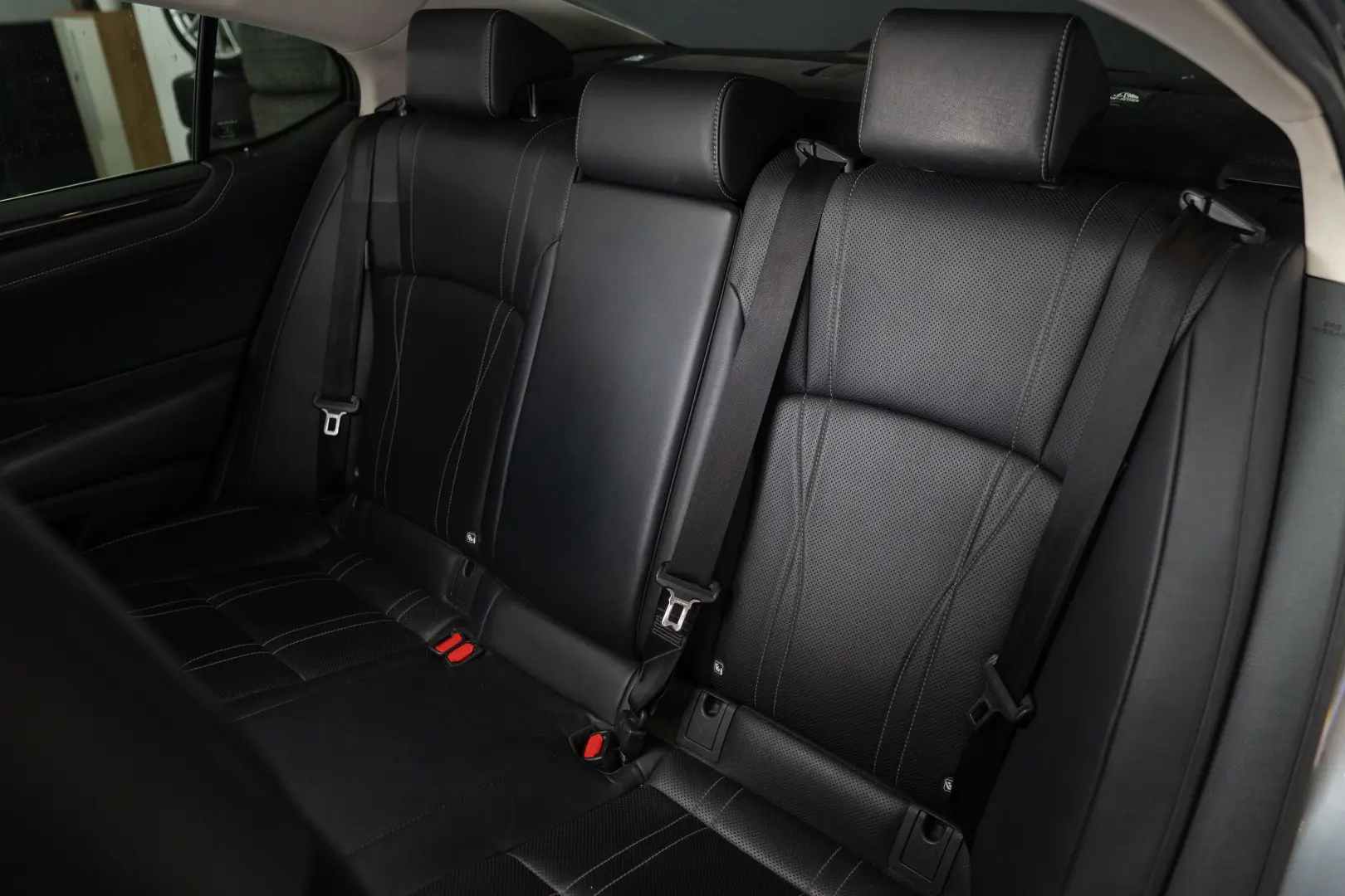 Lexus Seria ES 300h Echipare Luxury Stoc Timisoara