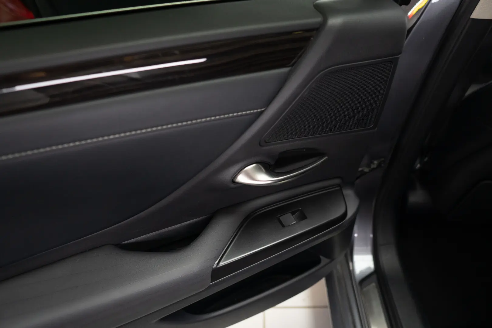 Lexus Seria ES 300h Echipare Luxury Stoc Timisoara