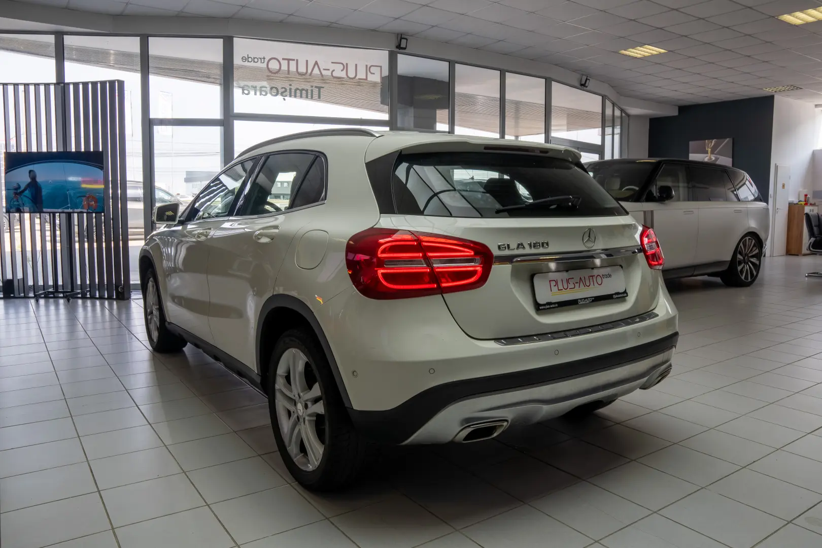 Mercedes-Benz GLA 180 Cutie Automata Stoc Timisoara