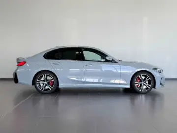 330 i xDrive M Sport Pro+HUD+ACC+AHK+HarmanKardo