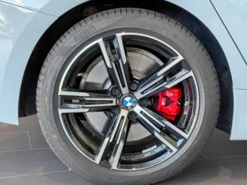 330 i xDrive M Sport Pro+HUD+ACC+AHK+HarmanKardo