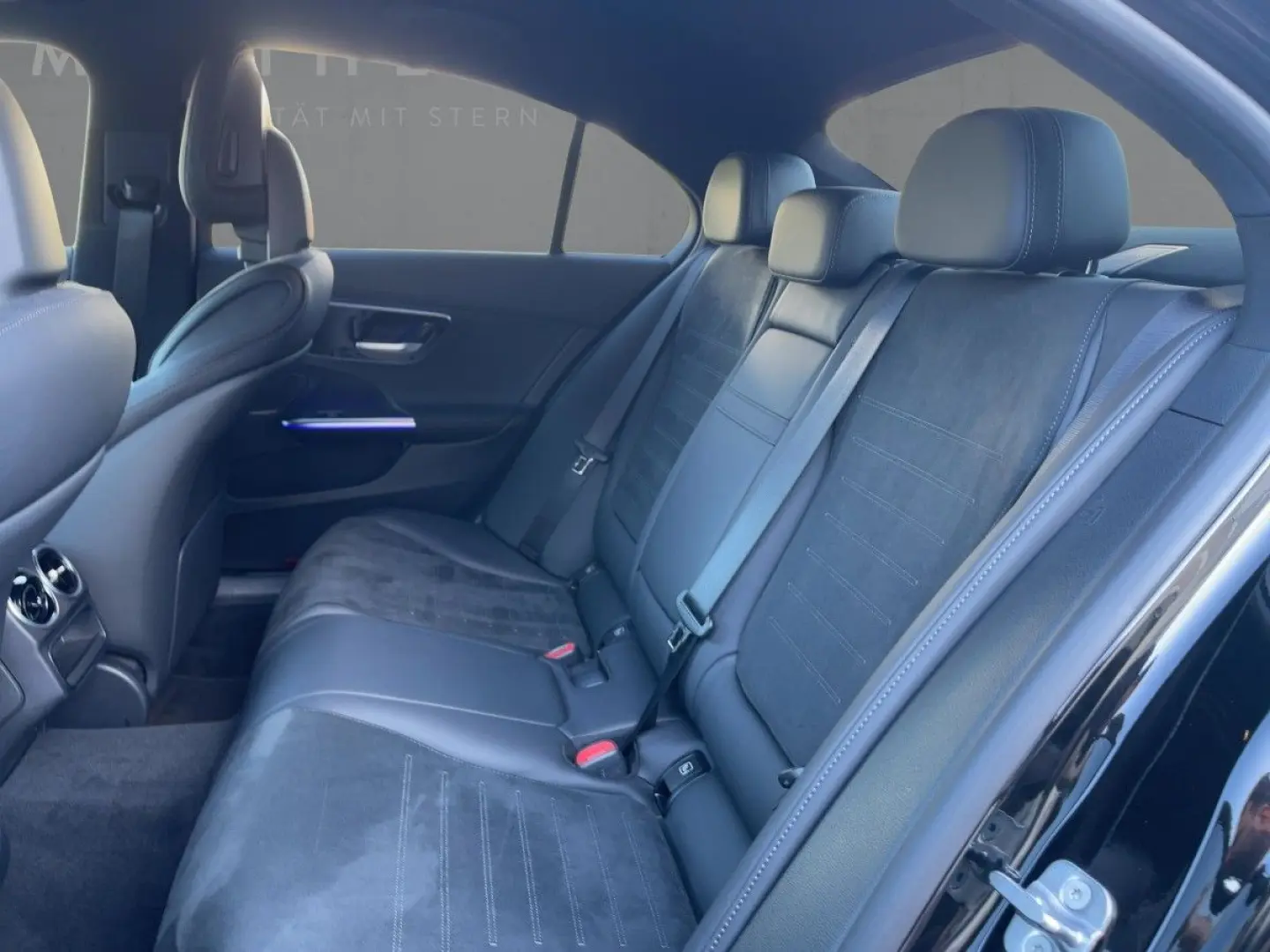 C 220 d 4M AMG/Night/360°/Digital-Light/AHK/19''