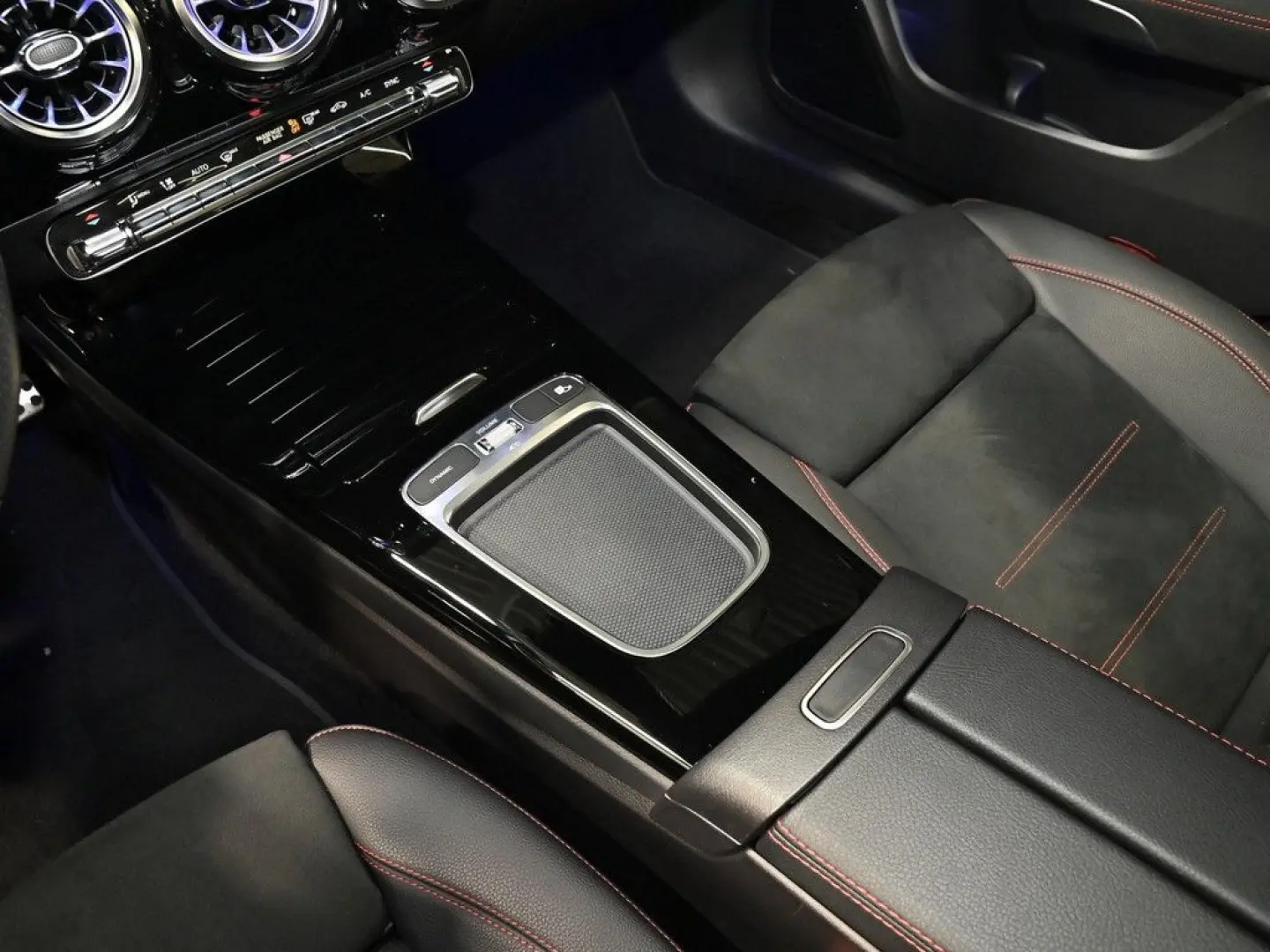 CLA 220 4M Coupé AMG Sport Premium+ Distr. LED P