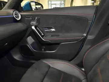 CLA 220 4M Coupé AMG Sport Premium+ Distr. LED P