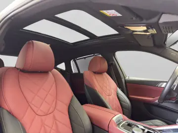 X6 M60i xDrive LM22 SKY LOUNGE HK