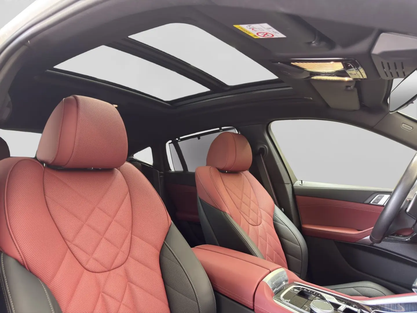 X6 M60i xDrive LM22 SKY LOUNGE HK