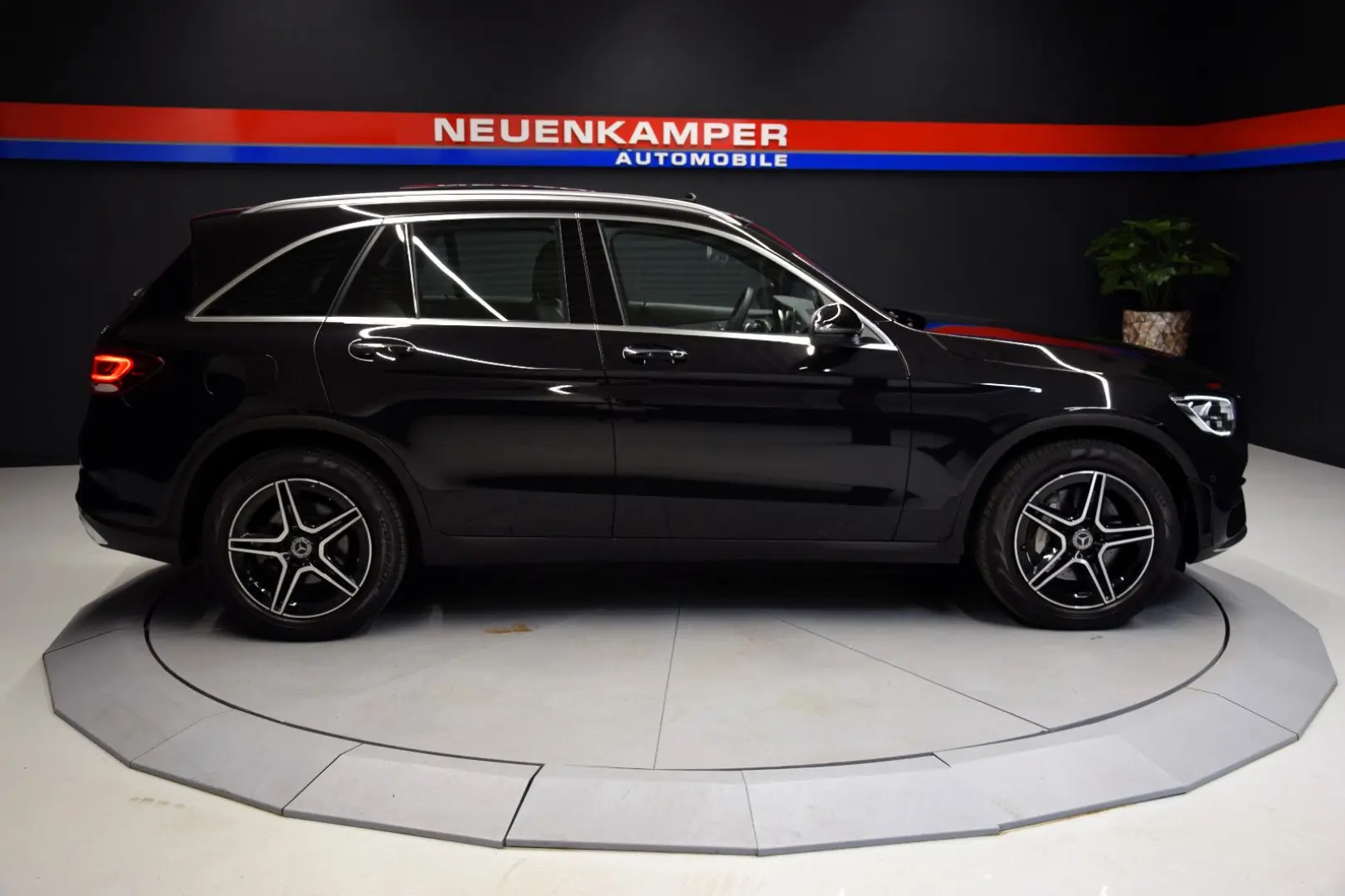 GLC 220 d 4Matic AMG Pano HuD Leder ACC Kamera