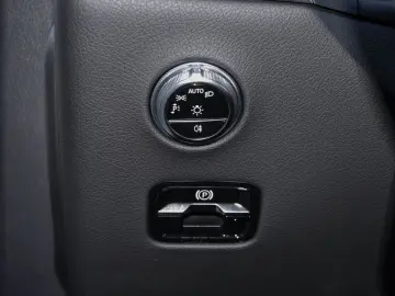GLC 220d 4M AMG|NIGHT|DISTR|LED|MEMORY|360°|AHK