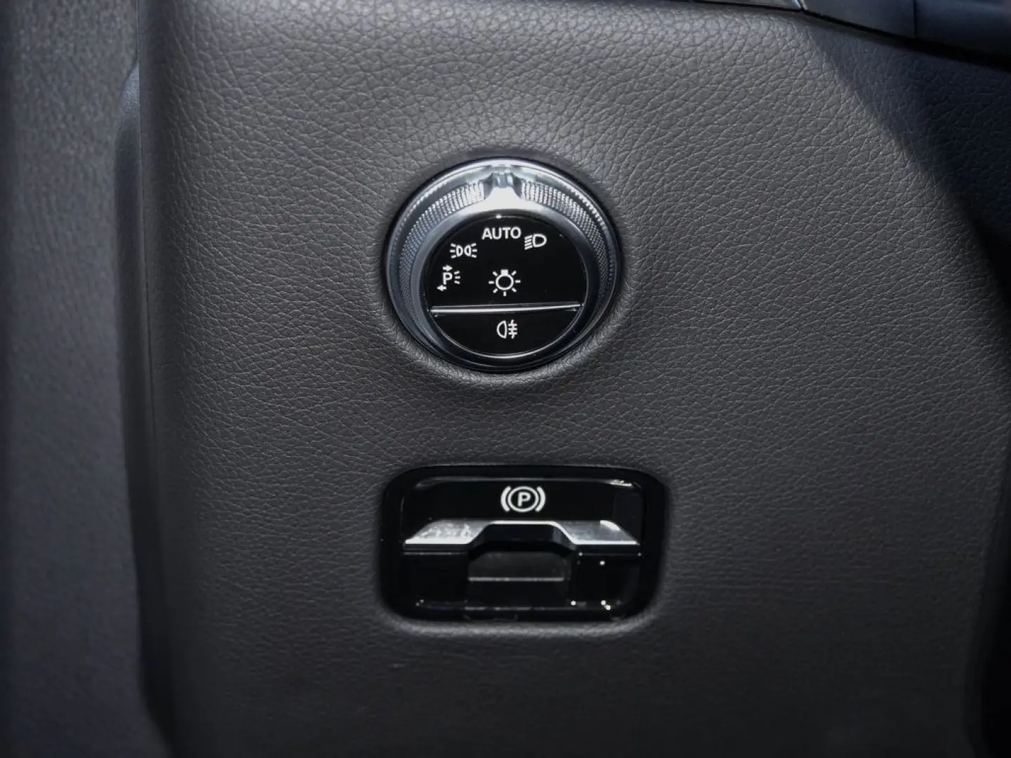GLC 220d 4M AMG|NIGHT|DISTR|LED|MEMORY|360°|AHK