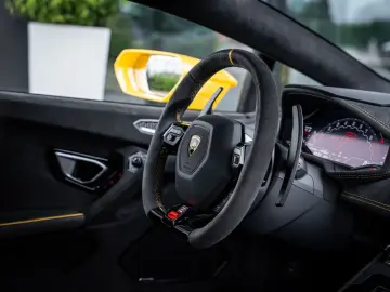 Huracán 5.2 V10 Tecnica RWD - Giallo Inti | Fabr