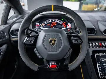 Huracán 5.2 V10 Tecnica RWD - Giallo Inti | Fabr