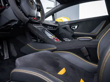 Huracán 5.2 V10 Tecnica RWD - Giallo Inti | Fabr