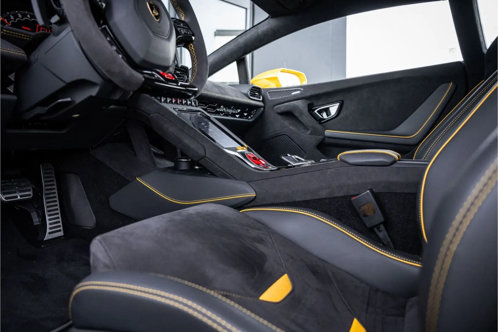 Huracán 5.2 V10 Tecnica RWD - Giallo Inti | Fabr
