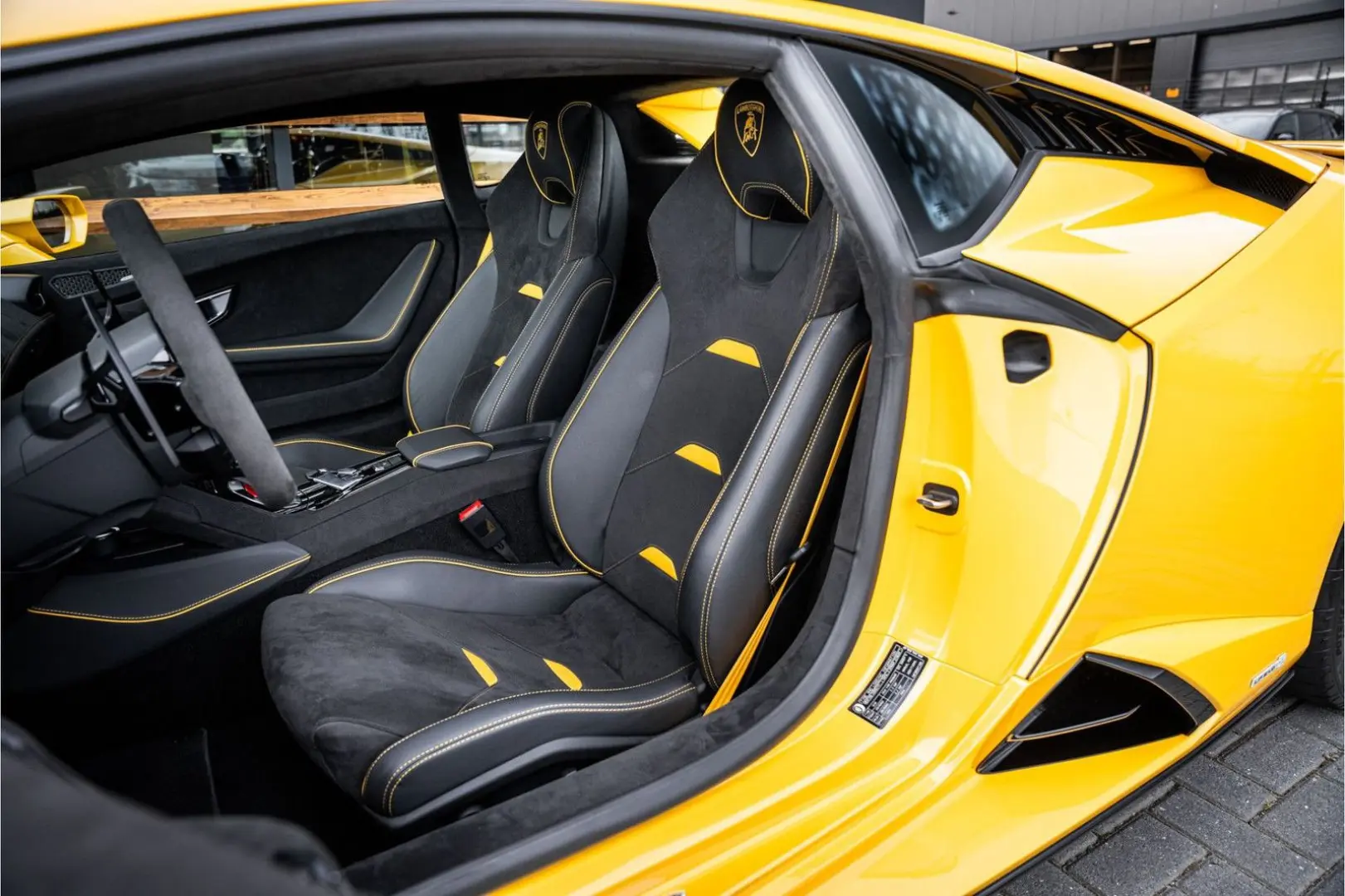 Huracán 5.2 V10 Tecnica RWD - Giallo Inti | Fabr