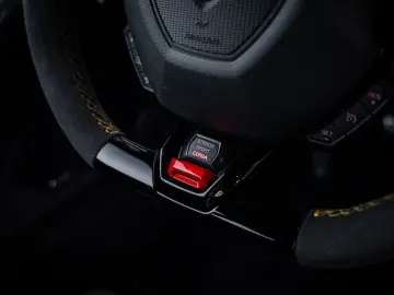 Huracán 5.2 V10 Tecnica RWD - Giallo Inti | Fabr