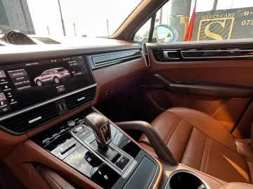Porsche Cayenne 2021 3