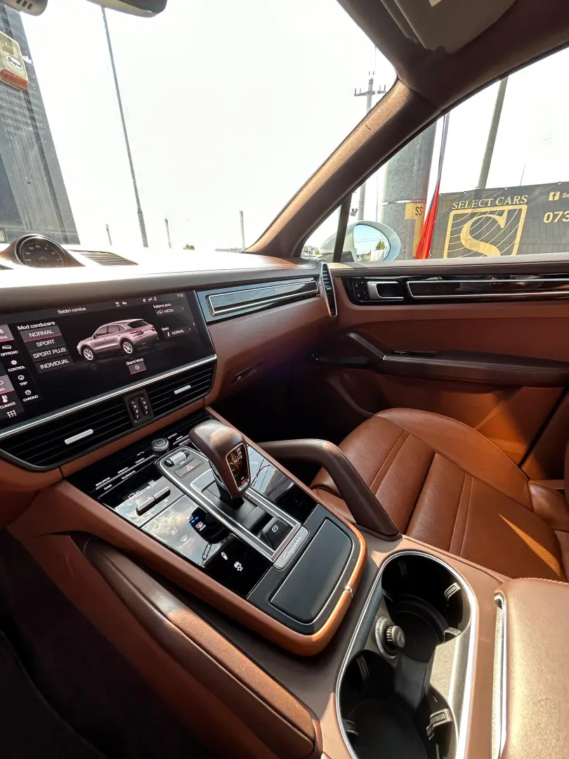 Porsche Cayenne 2021 3