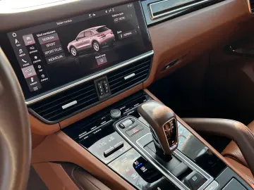 Porsche Cayenne 2021 3