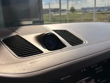 Porsche Cayenne 2021 3