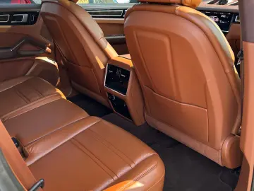 Porsche Cayenne 2021 3