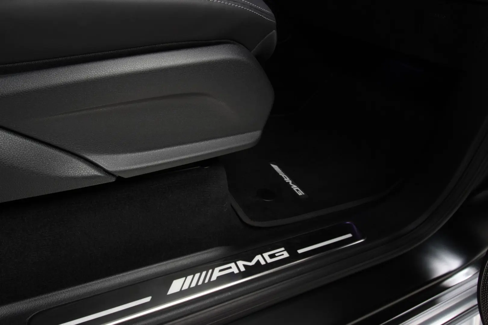 G 63 AMG Vollausstattung Neuwertig