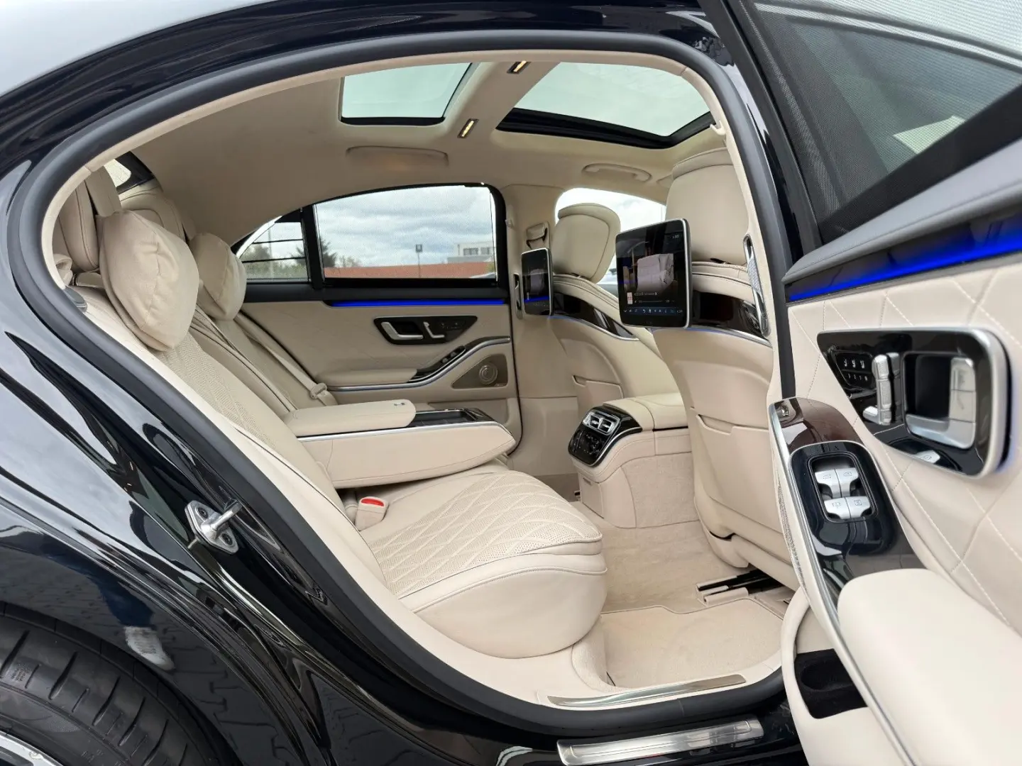 S400d*4MATIC*AMG-PAKET*3xTV*360°HUD*ACC*DAB*LED*
