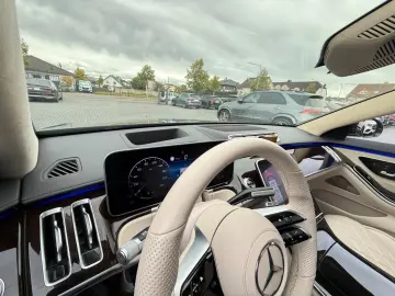 S400d*4MATIC*AMG-PAKET*3xTV*360°HUD*ACC*DAB*LED*
