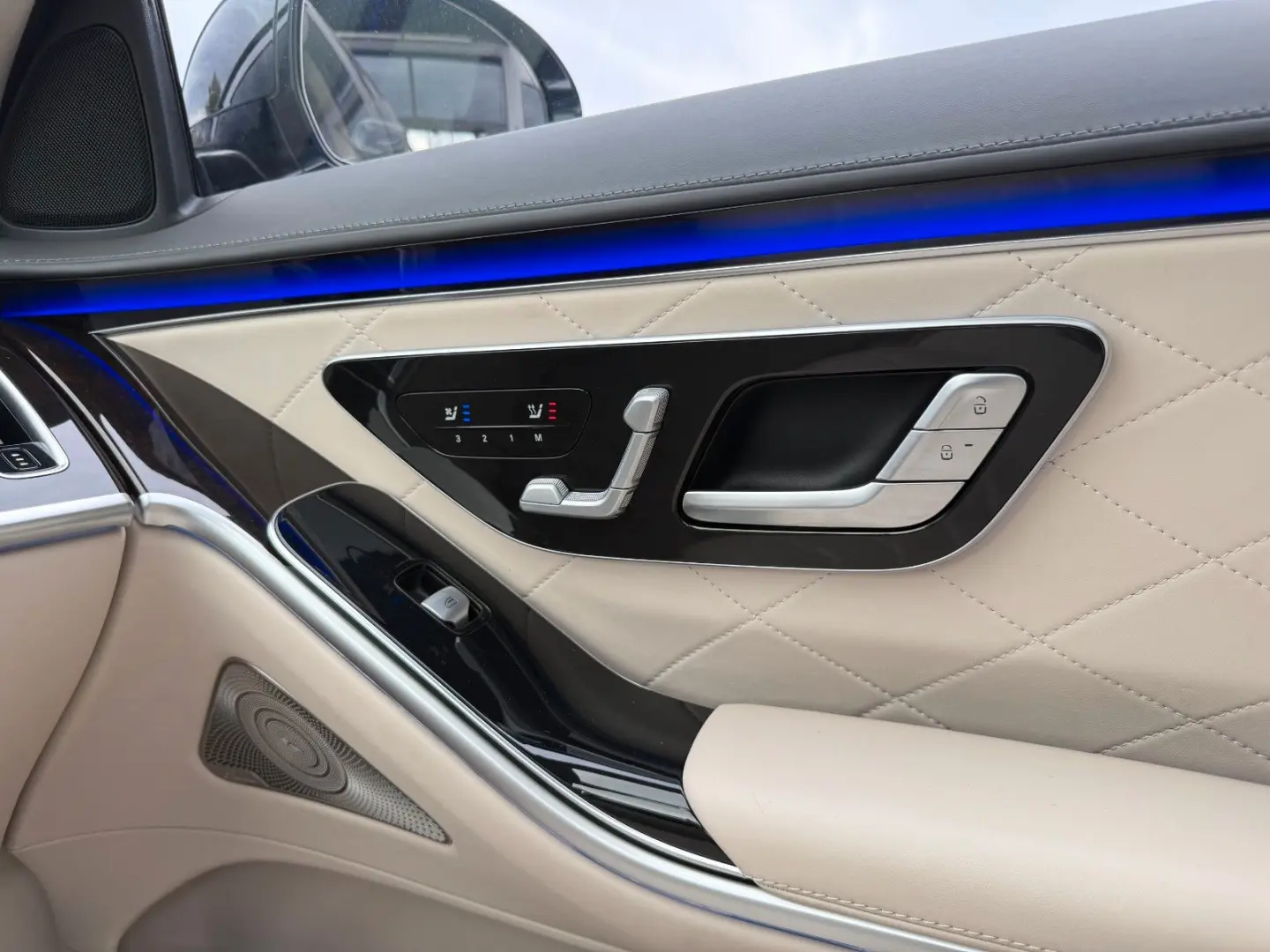 S400d*4MATIC*AMG-PAKET*3xTV*360°HUD*ACC*DAB*LED*