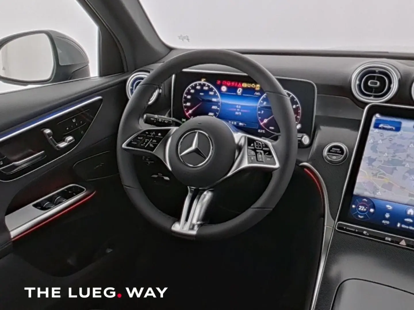 GLC 200 4M AVANTGARDE+19''+PANO+AHK+DIG.LIGHT+36