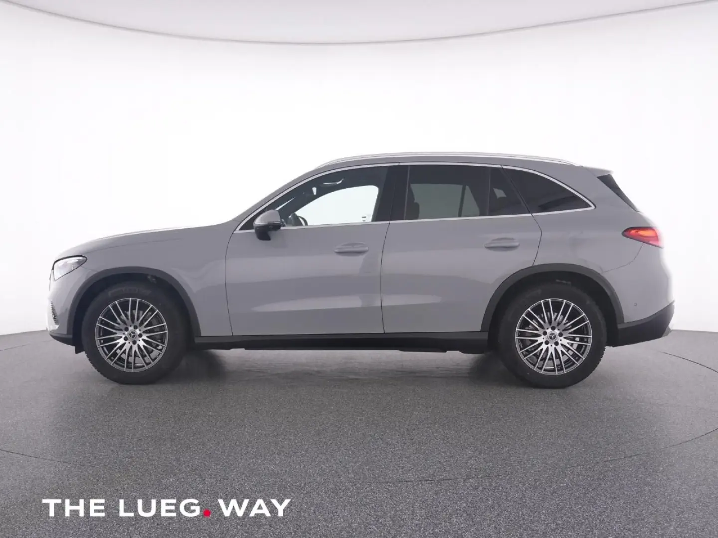 GLC 200 4M AVANTGARDE+19''+PANO+AHK+DIG.LIGHT+36