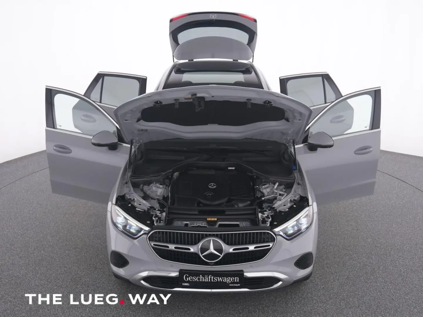 GLC 200 4M AVANTGARDE+19''+PANO+AHK+DIG.LIGHT+36