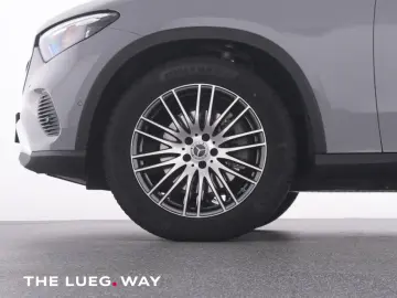 GLC 200 4M AVANTGARDE+19''+PANO+AHK+DIG.LIGHT+36