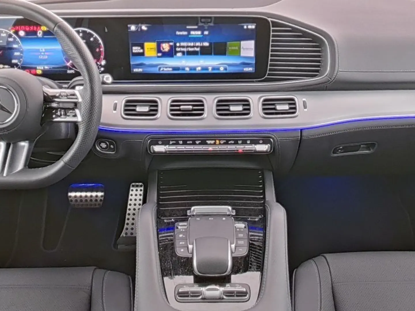 GLE450d AMG Prem+ E-Active DISTR Pano AHK Standh