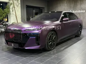 i7 xDrive 60 M SPORT INDIVIDUAL PURPLE THEATRE