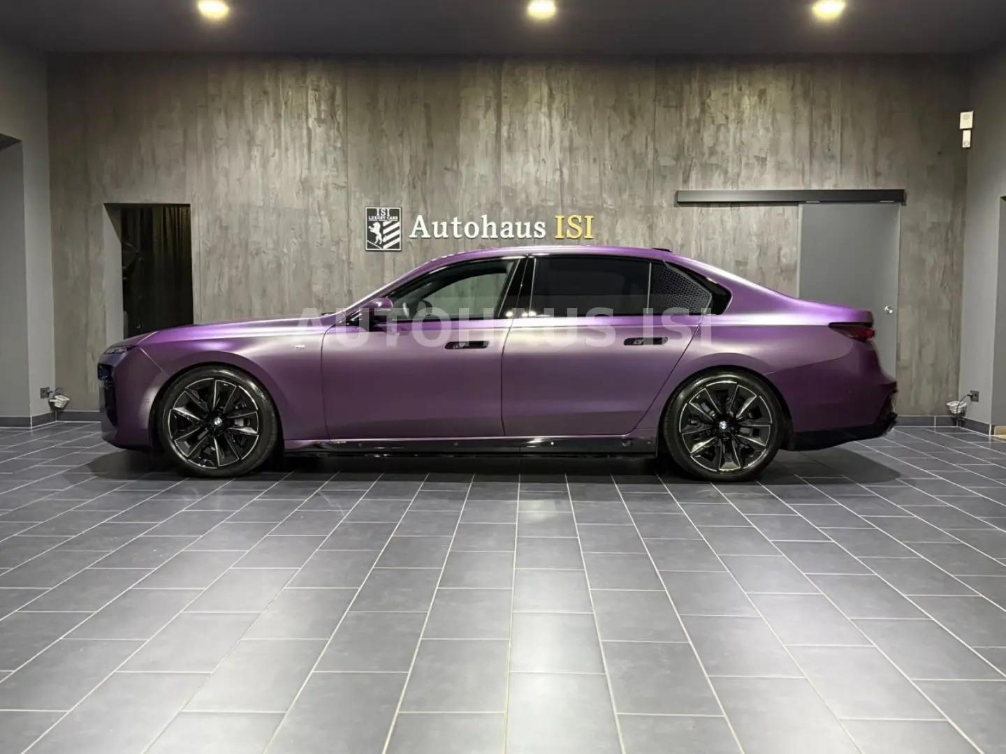 i7 xDrive 60 M SPORT,INDIVIDUAL,PURPLE,THEATRE