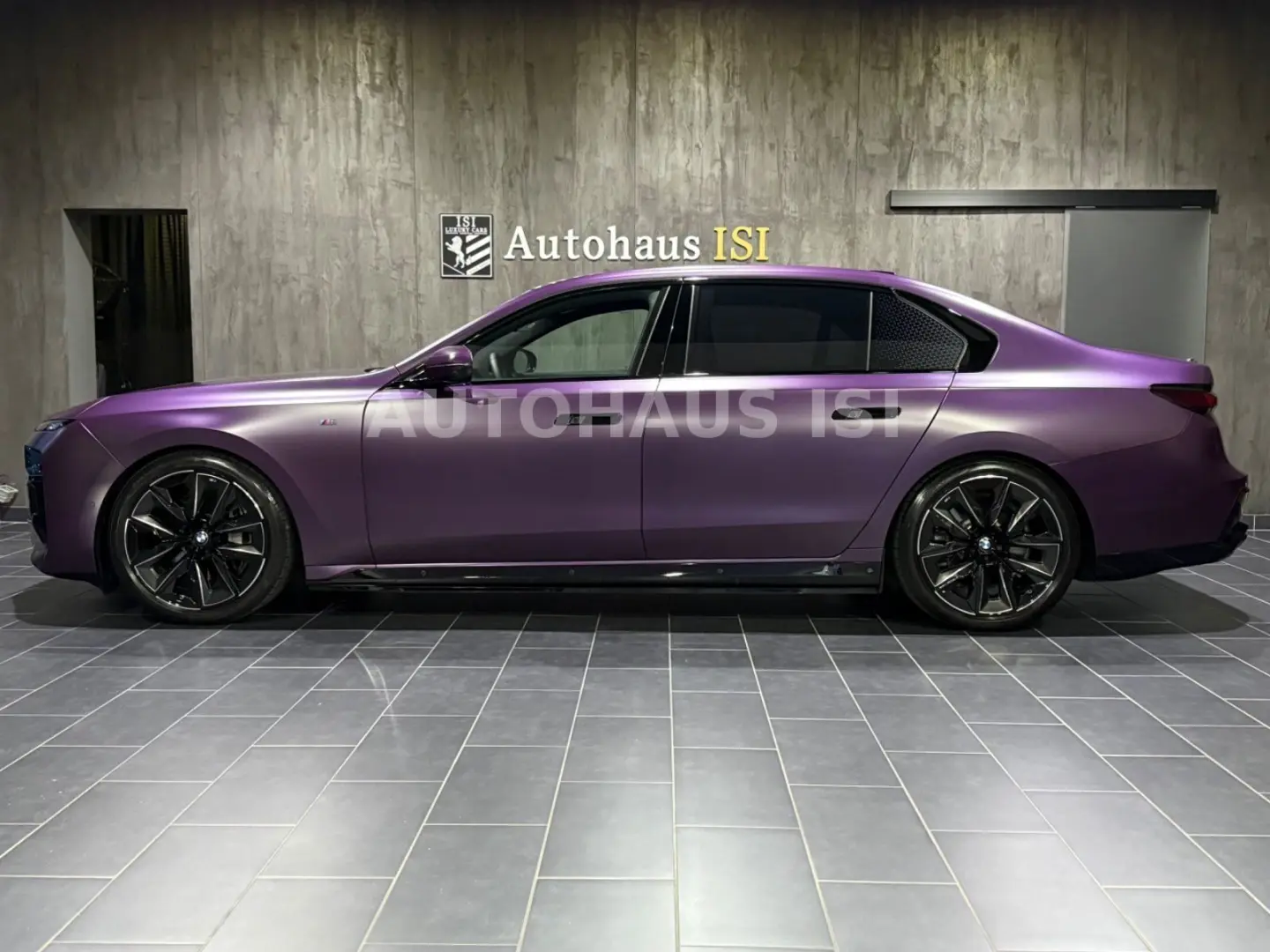 i7 xDrive 60 M SPORT,INDIVIDUAL,PURPLE,THEATRE